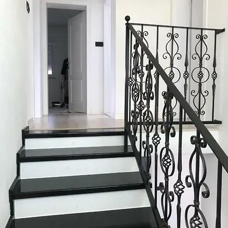 빌라 Elezovic 캐플례나